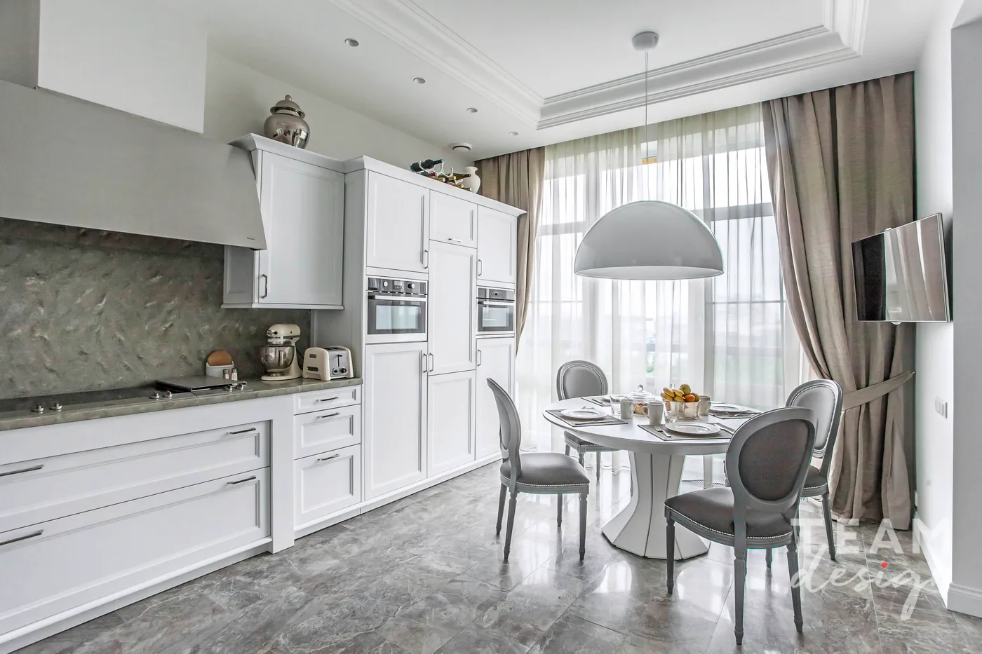 Kitchen with dining area
